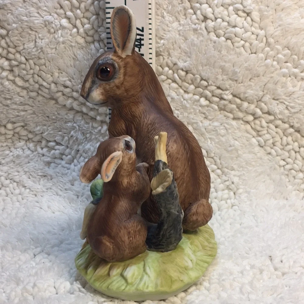 Ceramic Bunnies Mom and Baby Bunny. Very Good Used Condition